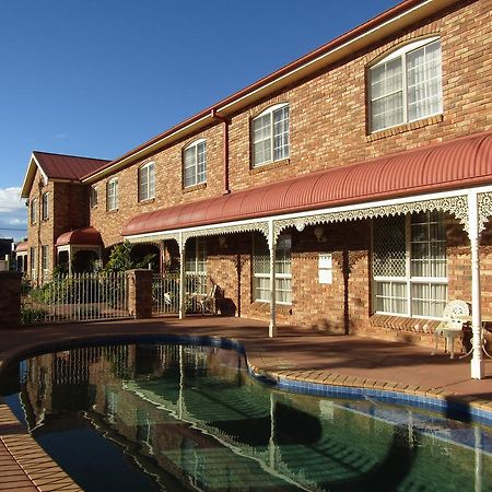 Australian Heritage Motor Inn Даббо Экстерьер фото