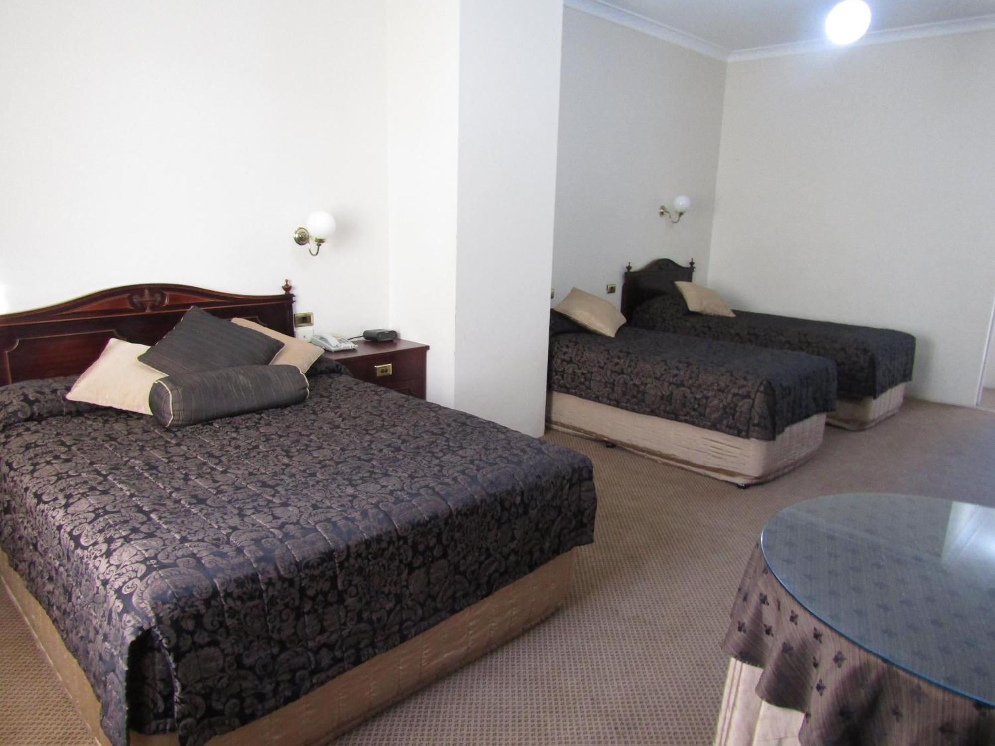 Australian Heritage Motor Inn Даббо Экстерьер фото